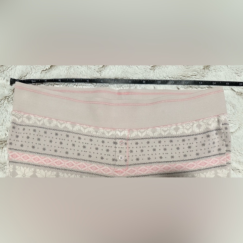 Victoria's Secret Snowflake Print Pink and Gray Pajama Pants - Picture 5 of 12